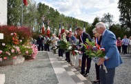 Monument aux Morts de  Canchomprez  en hommage à la mémoire des résistants